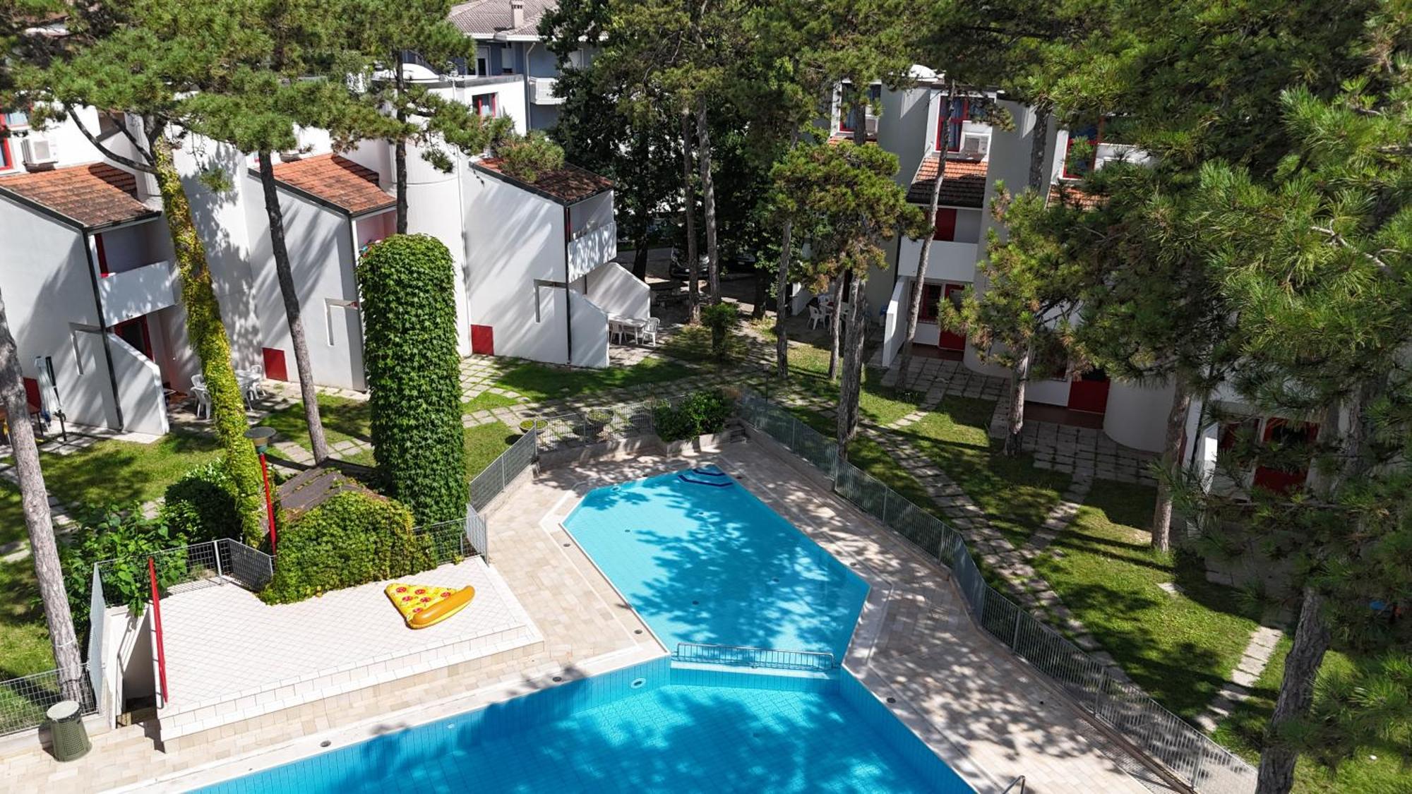 Holiday Village Линьяно-Саббьядоро Экстерьер фото